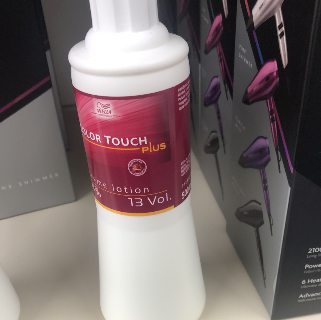 Wella Professionals Color Touch Plus Crème Lotion 4% 500ml (SHOP)