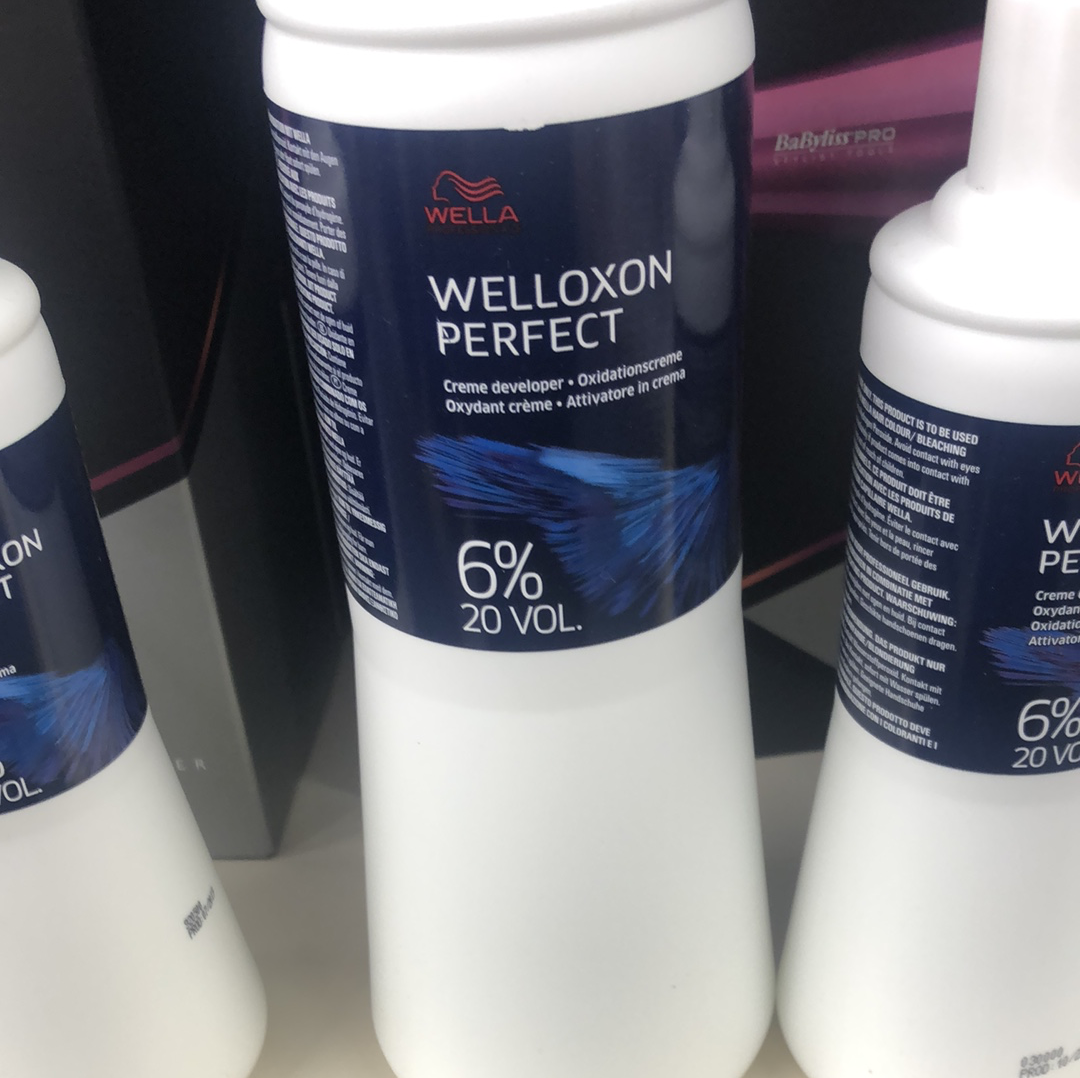 Wella Welloxon Perfect Creme Developer 6% (20vol) - 1L (SHOP)